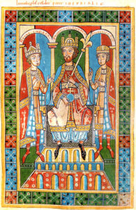 Kaiser Friedrich Barbarossa mit Bügelkrone, Reichsapfel und Szepter zwischen seinen Söhnen Heinrich VI.  (links), und Friedrich von Schwaben mit Herzogshut. Buchrmalerei aus der Historia Welforum, zwischen 1185 und 1195. Fulda, Hessische Landesbibliothek, Cod. D. 11, fol. 14r.