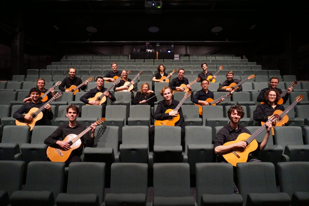 Mandolinen und Gitarren